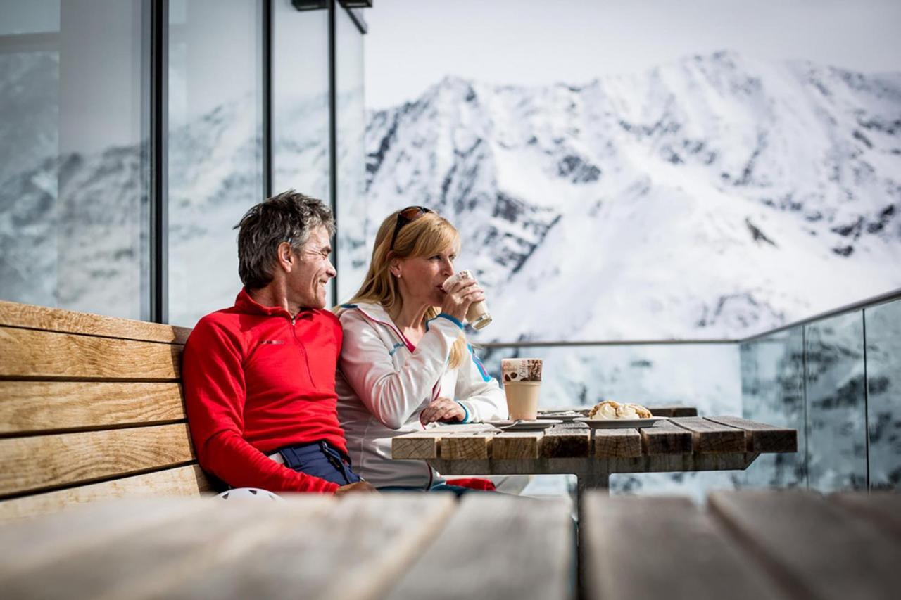 Hotel Vier Jahreszeiten Sankt Leonhard im Pitztal Exterior foto